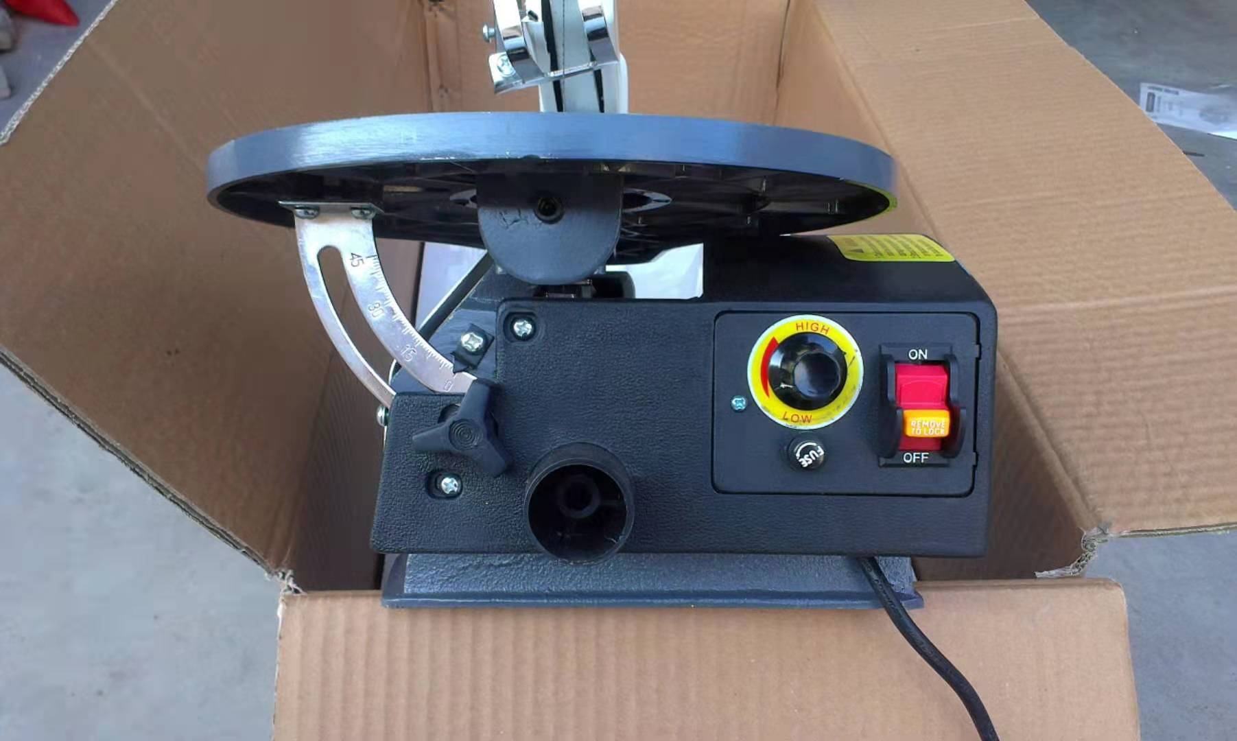 قطع الخشب الصناعية سطح المكتب  - مراجعة Electric Reel وسعره